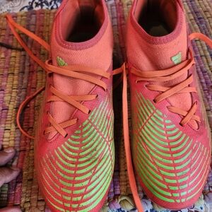 Adidas soccer cleats size 5